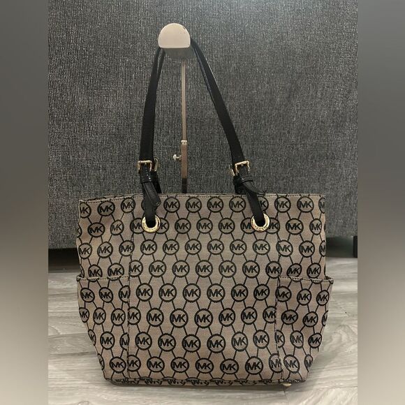 Michael Kors Black and Tan Tote Bag - Picture 3 of 13